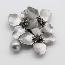 Load image into Gallery viewer, Nour London Magnetic Large Flower Brooch
